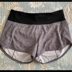 Lululemon Speed Up Mid-Rise Lined Short 4" Size 6